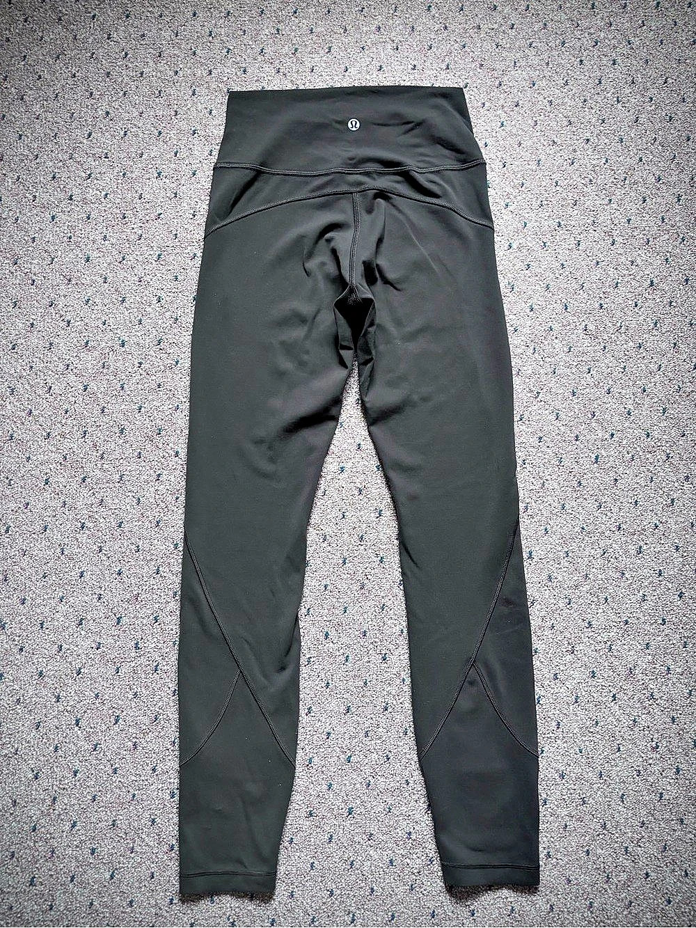 lululemon Unlimit High-Rise Tight 25" Army Green Leggings✨